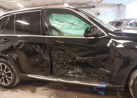 2016 BMW X5 xDrive35I z USA, uszkodzony, nr VIN 5UXKR0C51G0P19644